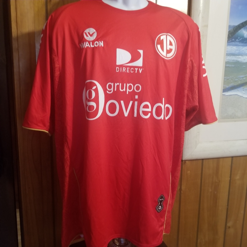 Juan Aurich  Peru Champion 2011  T -Shirt  Walon Sports .